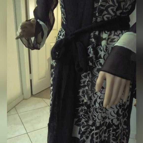 BNWOT PHENOMENAL 3 PC. SILK OUTFIT W/ BELT MAXI SKIRT 2 JACKETS BY HARARI HIGHLI - Picture 10 of 12